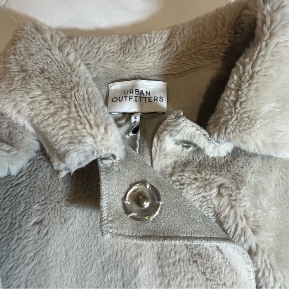 URBAN OUTFITTERS (OU) - Felicity Reversible Faux Fur Coat - Beige - Women’s M - Picture 7 of 16